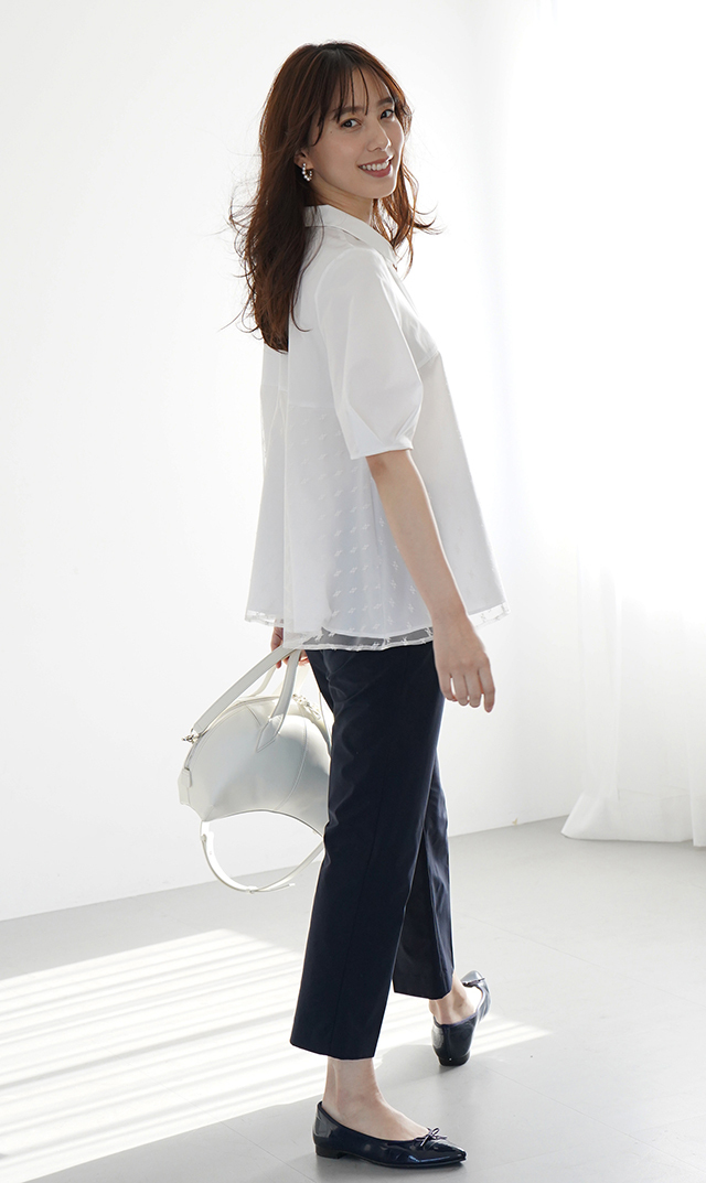 襟付きタックデザイン５分袖ブラウス白