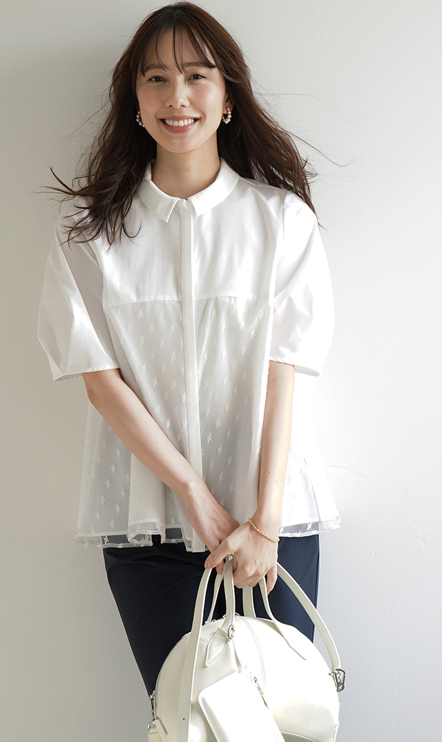 襟付きタックデザイン５分袖ブラウス白