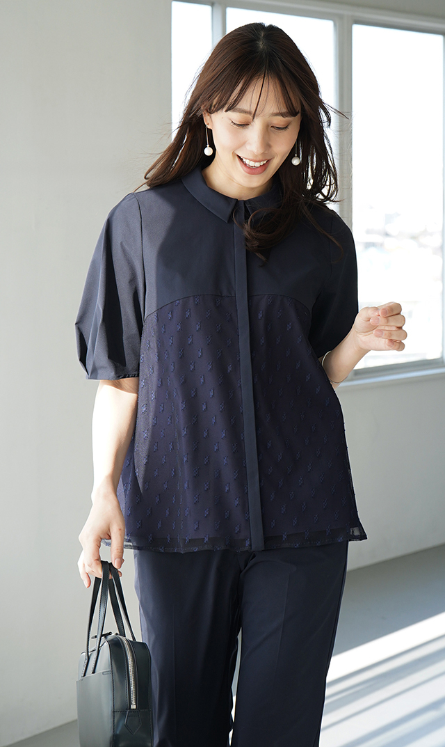 襟付きタックデザイン５分袖ブラウス紺