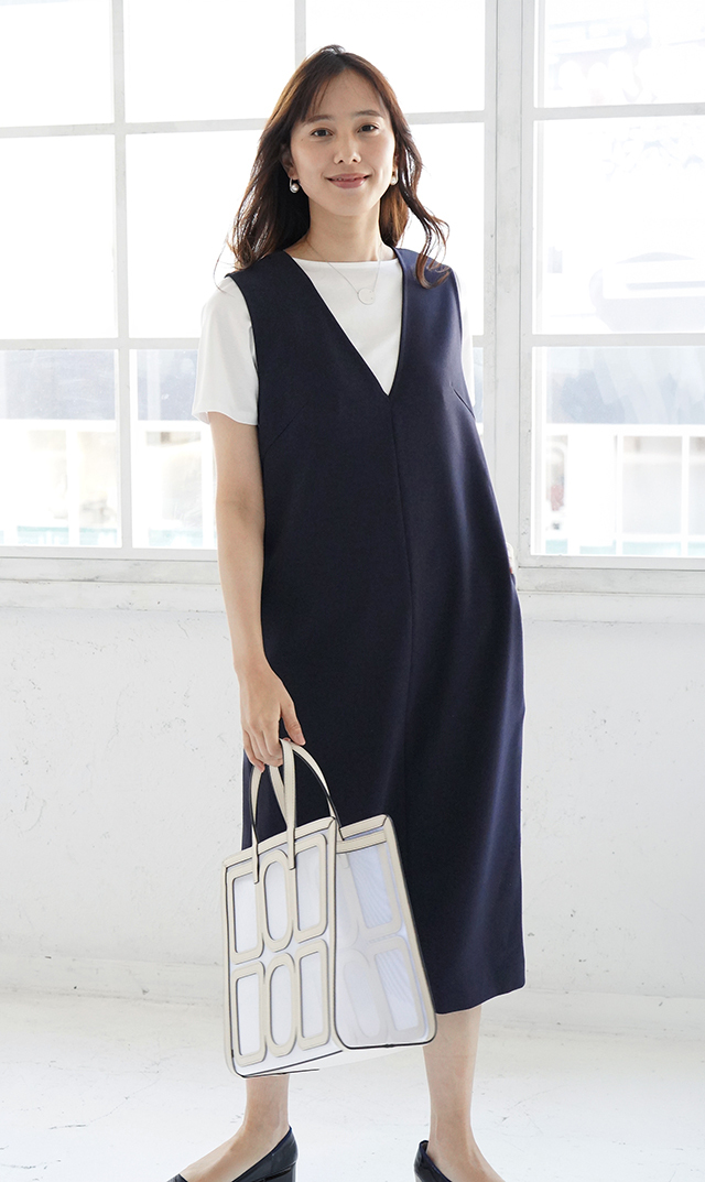 シワ防止・ストレッチ素材アヴァジャンパースカート紺