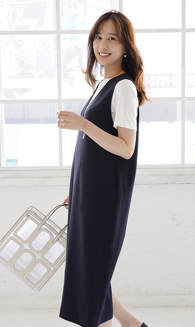 シワ防止・ストレッチ素材アヴァジャンパースカート紺