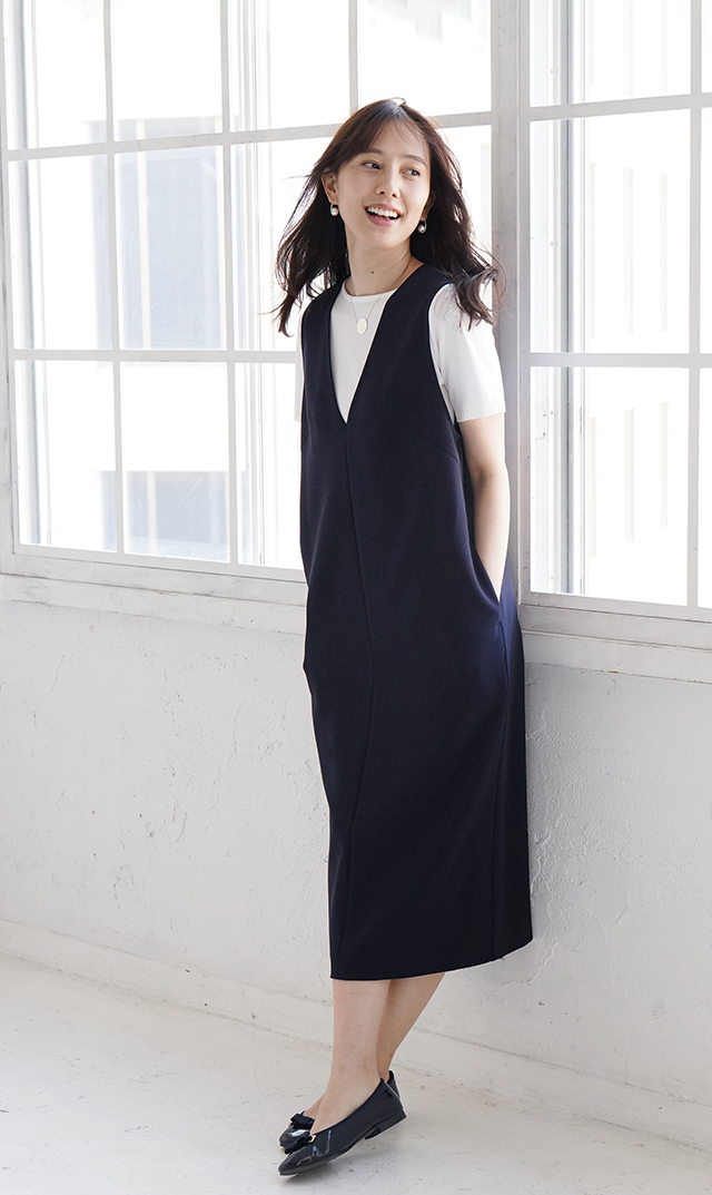 シワ防止・ストレッチ素材アヴァジャンパースカート紺