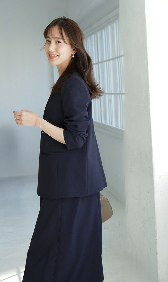 シワ防止・ストレッチ素材アヴァジャンパースカート紺