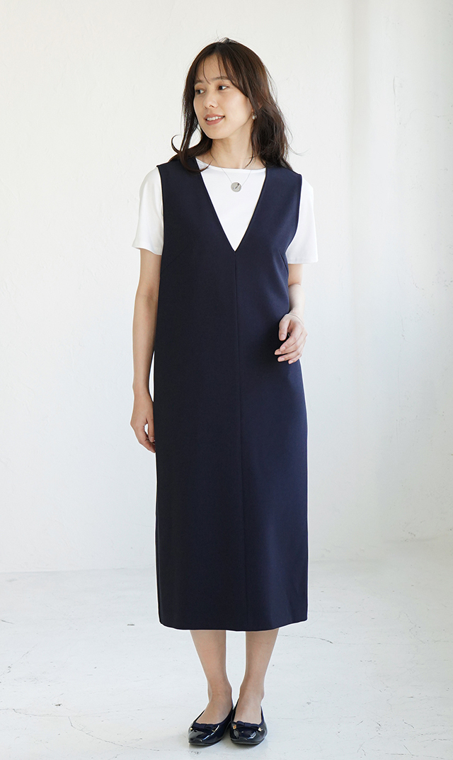 シワ防止・ストレッチ素材アヴァジャンパースカート紺