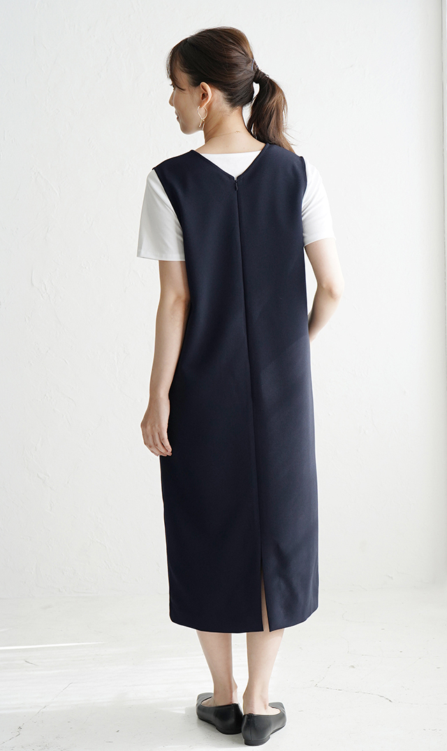 シワ防止・ストレッチ素材アヴァジャンパースカート紺