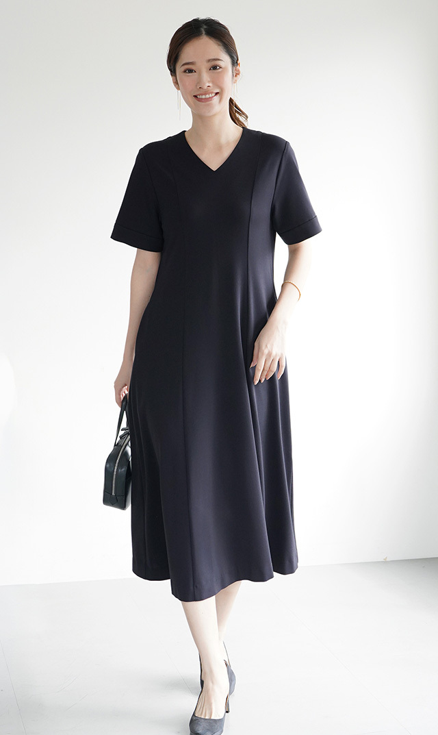 ※4/7(火)正午販売予定【ヴィリーナ】セシリアワンピース(ネイビー）