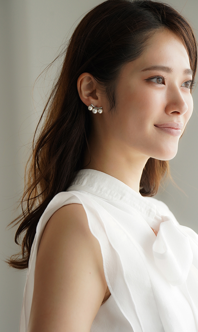 ３連パールピアスイヤリング２色展開シルバーゴールド