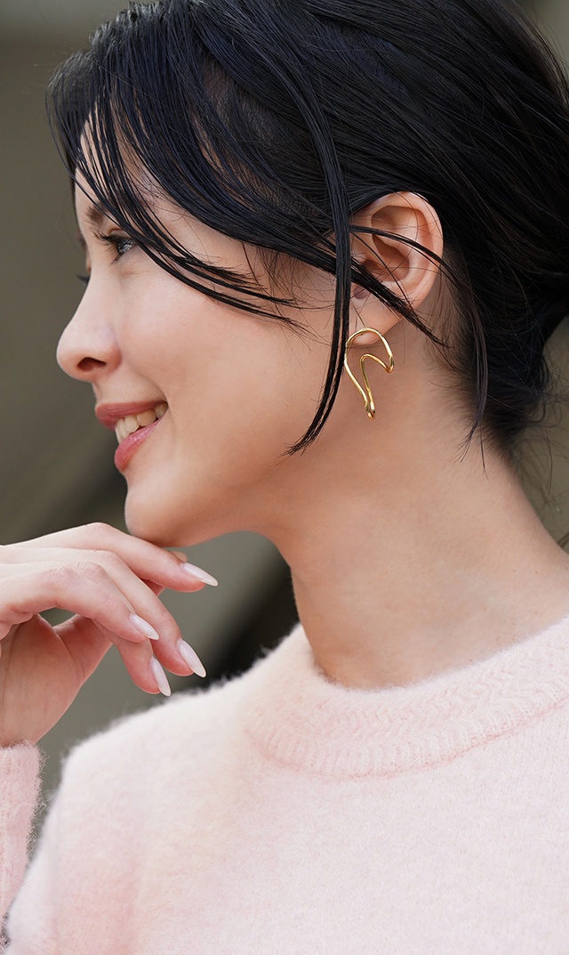 【ヴィリーナアクセサリー】オービットピアス(ゴールド/シルバー）