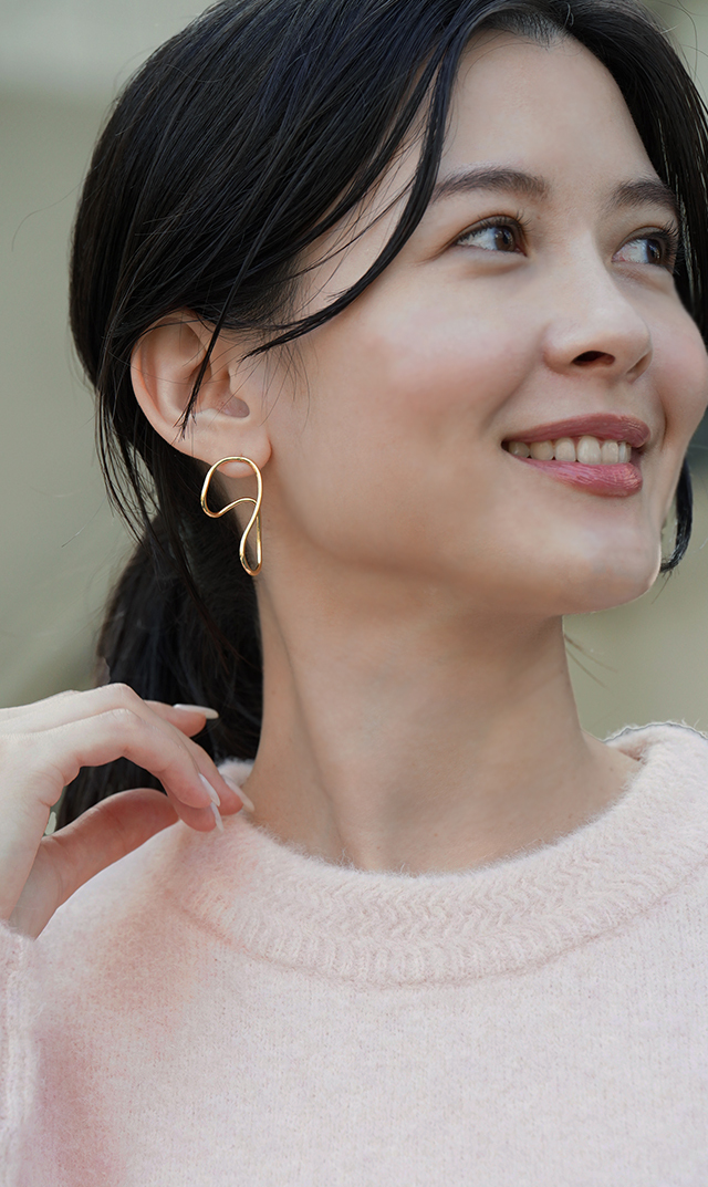 【ヴィリーナアクセサリー】オービットピアス(ゴールド/シルバー）