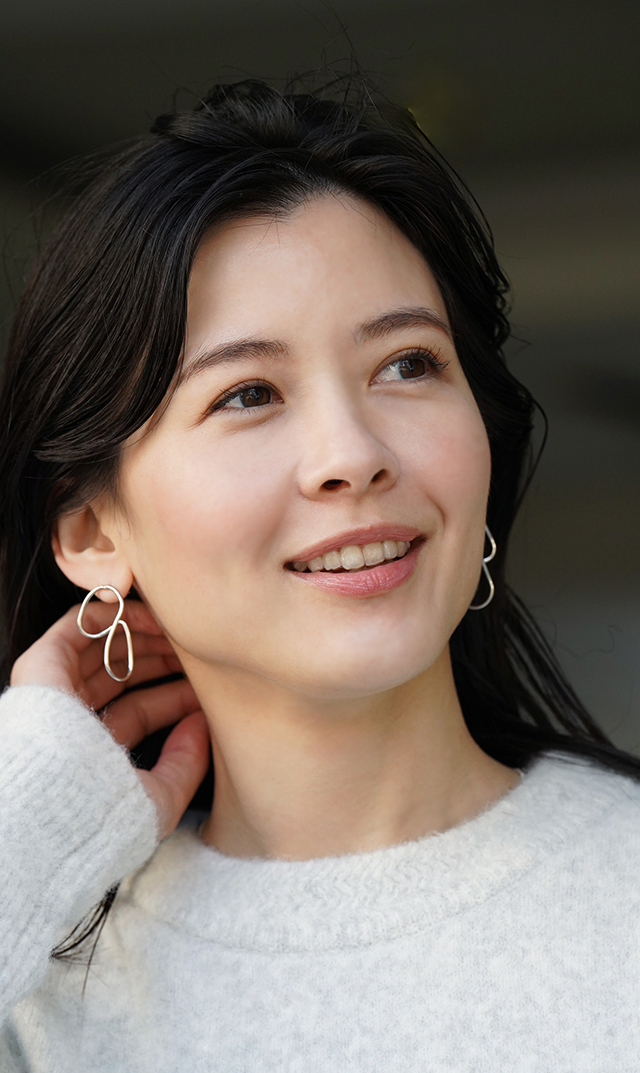 【ヴィリーナアクセサリー】オービットピアス(ゴールド/シルバー）