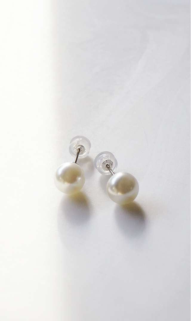 [七五三送料無料対象]【ヴィリーナアクセサリー】エッセンシャル一粒パールピアス/イヤリング(ホワイト）