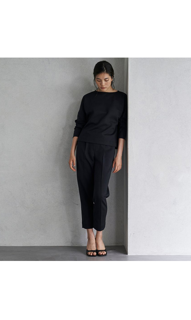 トップスとパンツのジャージセットアップ4色展開