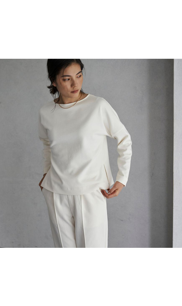 トップスとパンツのジャージセットアップ4色展開