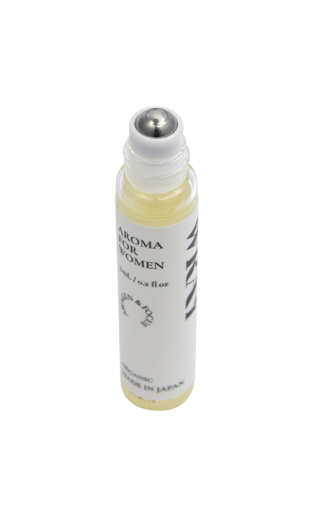 女性のためのロールオンアロマオイル“アロマフォーウィメン アウェイ