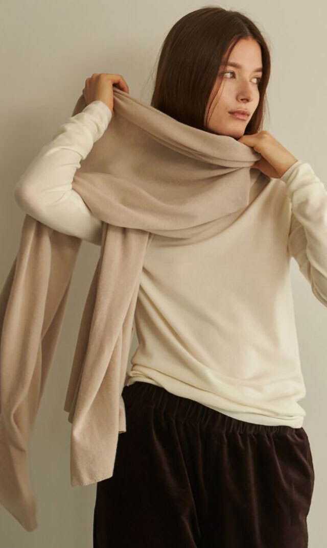 WRAYから,デイリー使いに最適な大判のウールストール“ウールニット