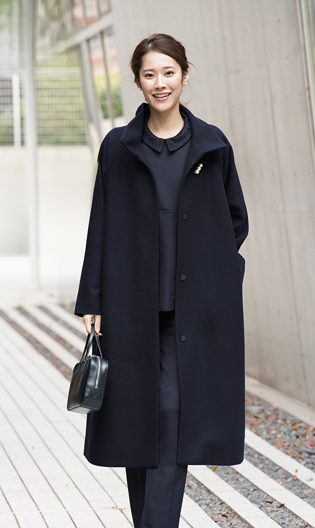 ヤーキ(YAHKI)】VIRINA別注カラー スクエアハンドバッグ（ネイビー）