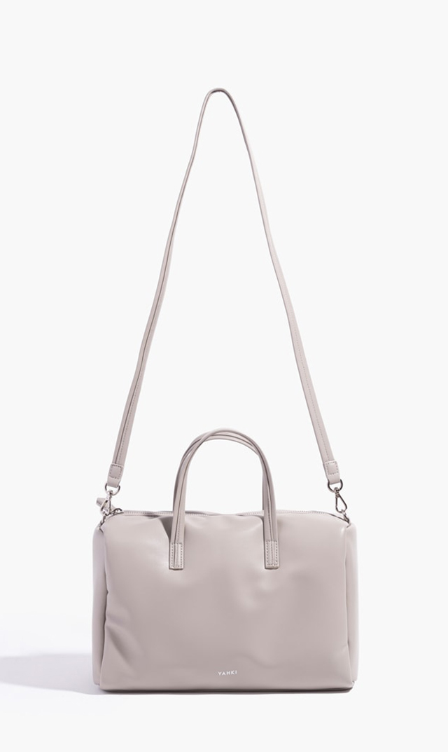 ヤーキから、きちんと感と軽やかさを両立させた、日常使いに