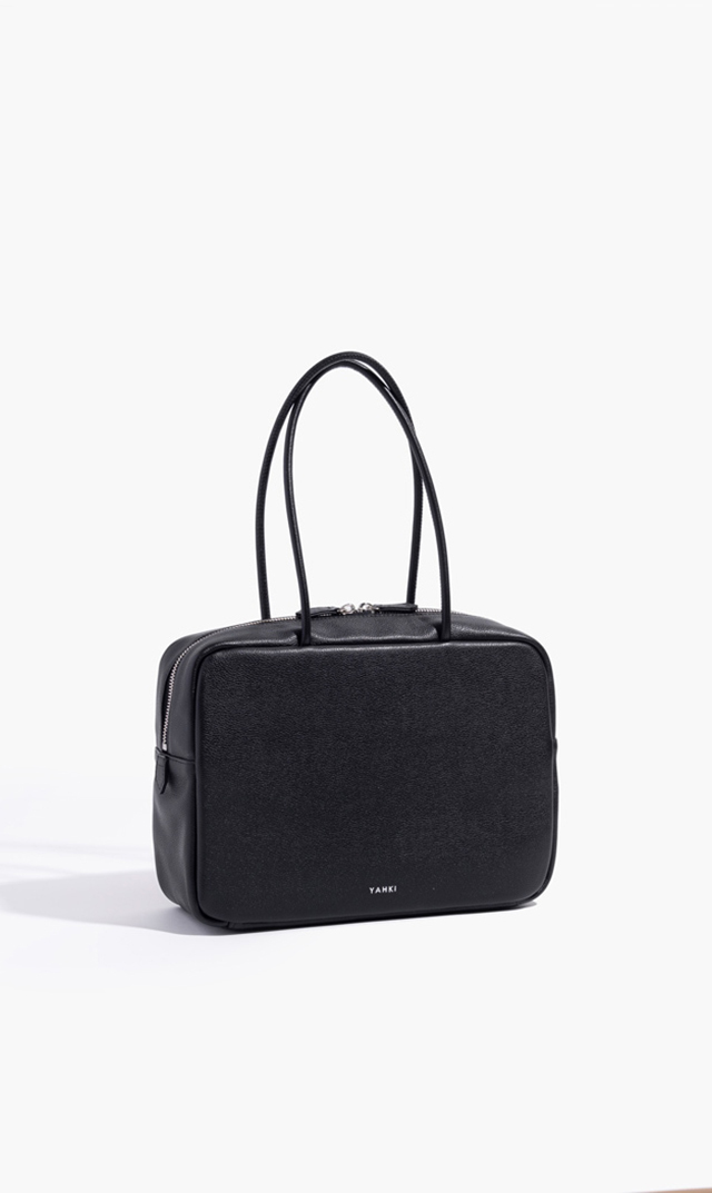 ヤーキ牛革ボストンバッグ黒