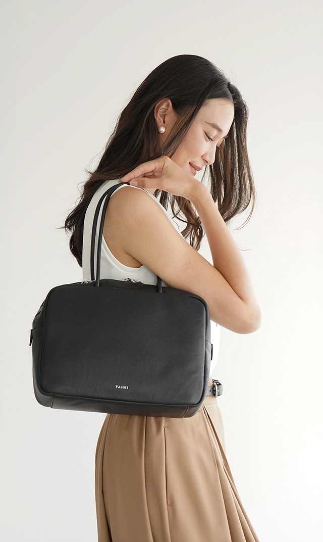 未使用 美品 ヤーキ YAHKI バケツ型ショルダーバッグ レザー 本革 黒 