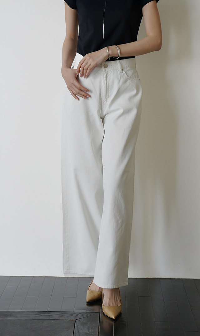 【サージ】KHUFU デニムパンツ（PAINTED WHITE ARGAN WASH)