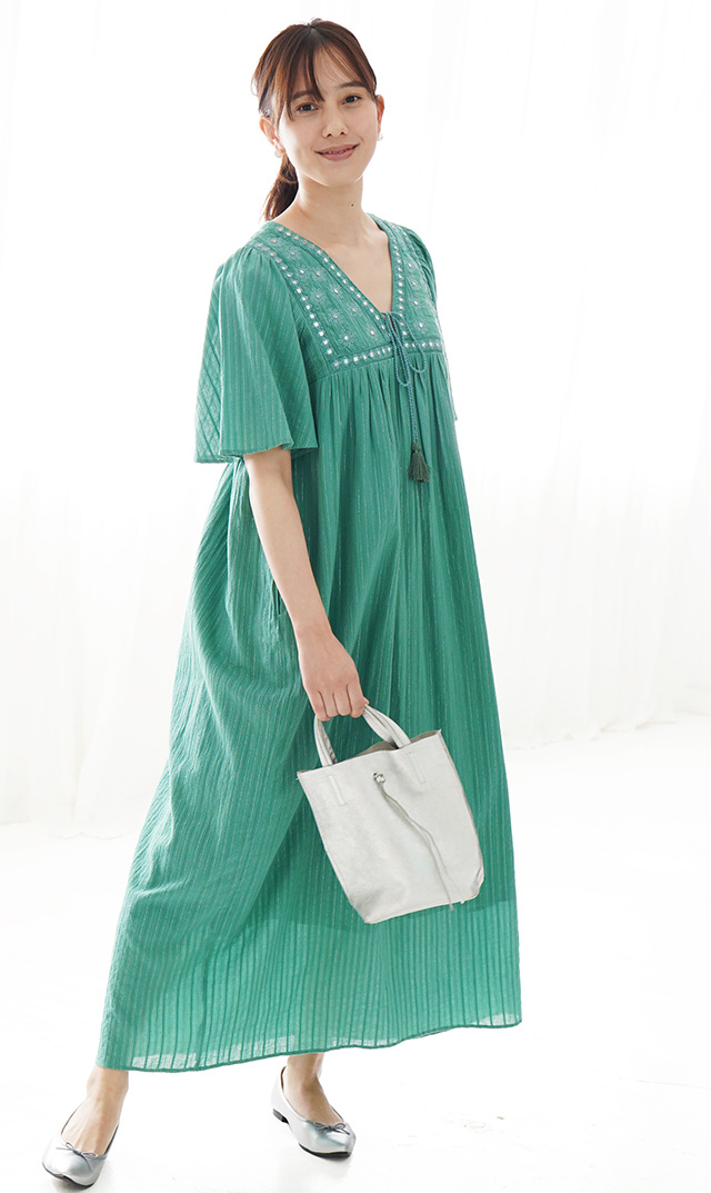 新着【SARA MALIKA(サラマリカ)】Cotton Jacquard Mirror Embroidery Dress(グリーン）