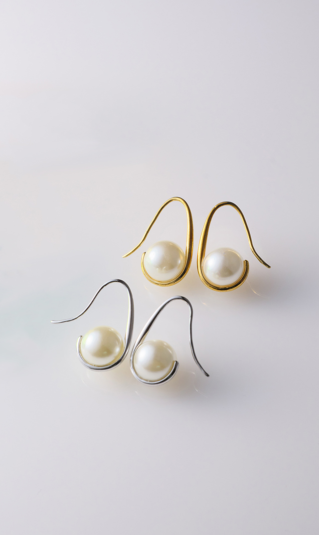 [モアマークダウンSALE]【ヴィリーナアクセサリー】シリウスパールピアス(2色展開)　