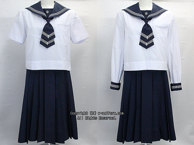 盛岡白百合学園の制服