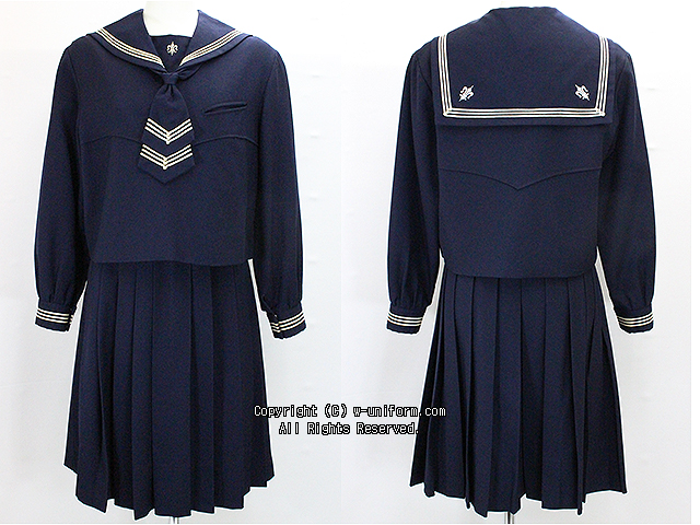 白百合学園の制服（冬）