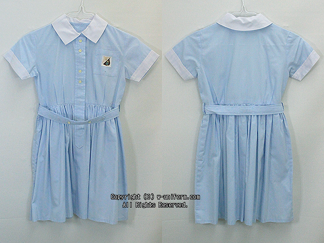 清泉小学校の制服（盛夏）