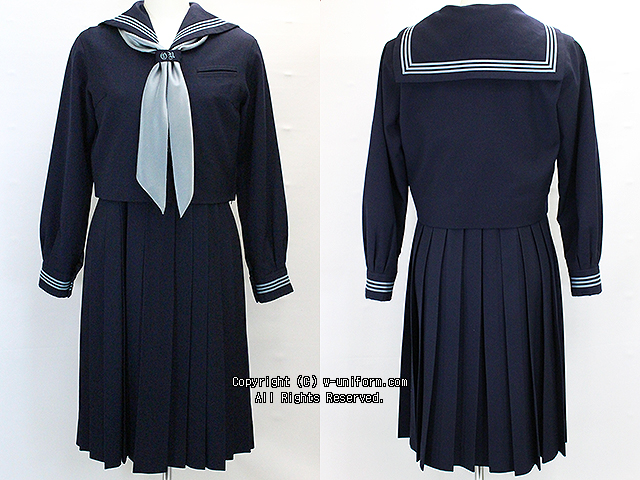 大妻中野中学校の制服（冬