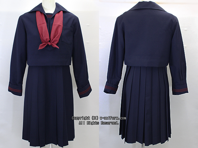 ルーテル学院の制服（冬）：熊本