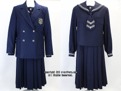 盛岡白百合学園の制服