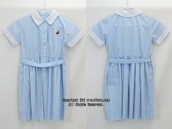 清泉小学校の制服（盛夏）
