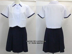 学校名不明のブラウス服セット