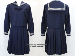 大妻高校の制服