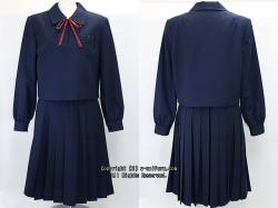 学校名不明の制服セット