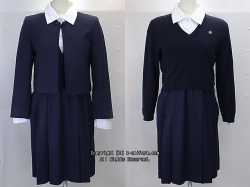 熊本信愛女学院の制服（冬）旧
