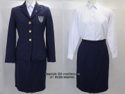 甲南女子大学の制服（冬）