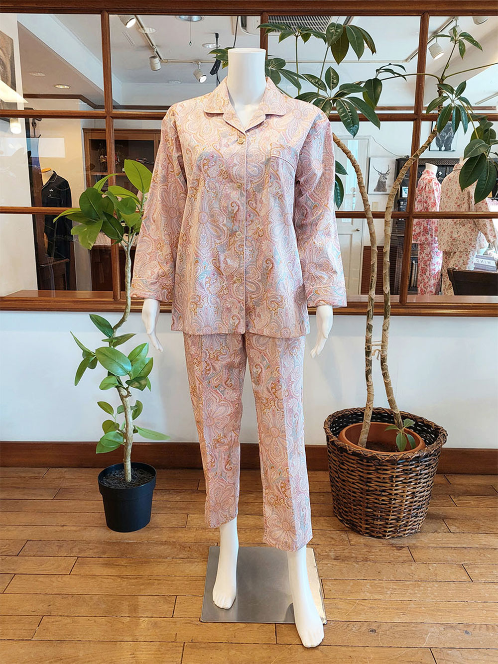 【Ladies】サテンペイズリー柄