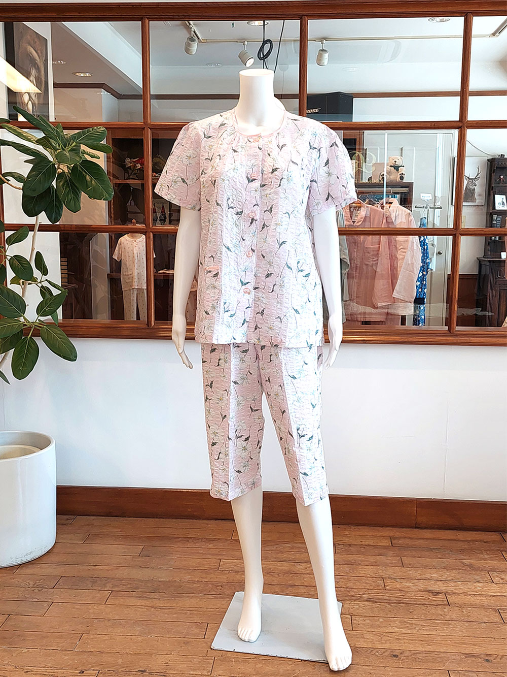 【Ladies】ローンリップル　中花柄（半袖、七分パンツ）（S〜LL）