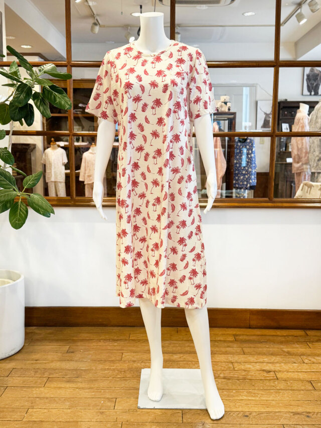 【Ladies】ウェーブ天竺ヤシの木柄　ワンピース（半袖）