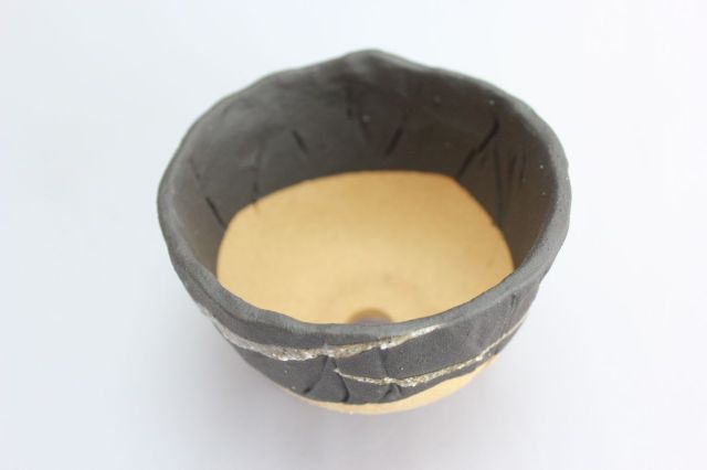 黒泥三ツ足,4号,信楽焼,植木鉢,盆栽鉢