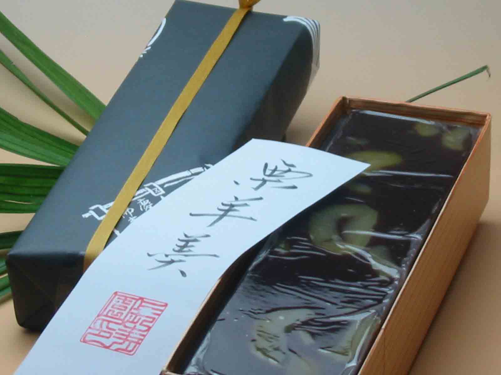 「敬老の日」専用　自家製蜜煮栗たっぷりの「栗ようかん１棹本箱入り」