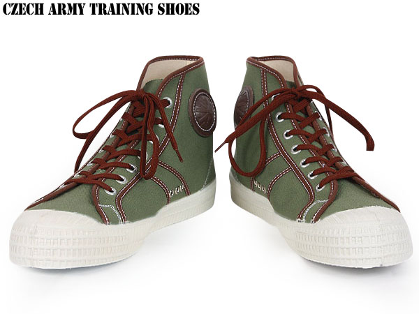 実物 新品 チェコ軍ARMY・トレーニングシューズ モスグリーン×ブラウン【キャンペーン対象外】【T】ミリタリー
