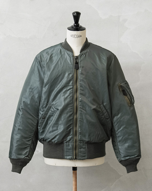 美品 AVIREX アヴィレックス　MA-1 フライトジャケット AVIREX アビレックス 6182217 MA-1 VINTAGE フライトジャケット