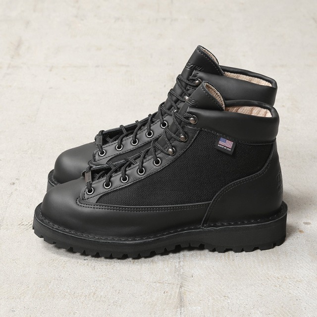 DANNER ダナーライト 30465 US8EE ブラック 新品 ダナー ダナーライト 30465 [ブラック] (メンズブーツ) 価格比較