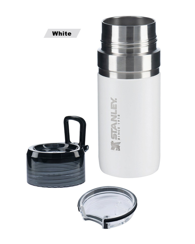 ぶ*ど様 STANLEY ステンレスボトル 1.9L 黒 など 普通の水筒と何