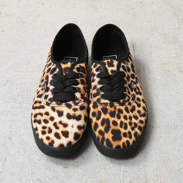 VANS ヴァンズ VN000D04LPR AUTHENTIC スニーカー LOWPRO