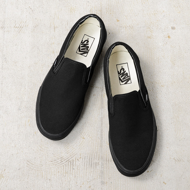 VANS ヴァンズ VN000EYEBKA CLASSIC SLIP-ON スニーカー BLACK