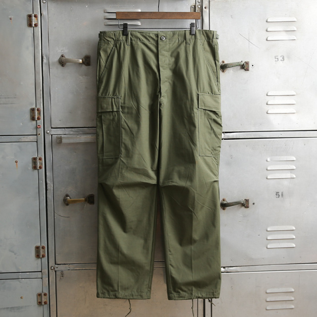 1967年 U.S. ARMY 4thモデル ジャングルファティーグパンツ リップストップ DEADSTOCK L-R【T】【キャンペーン対象外】
